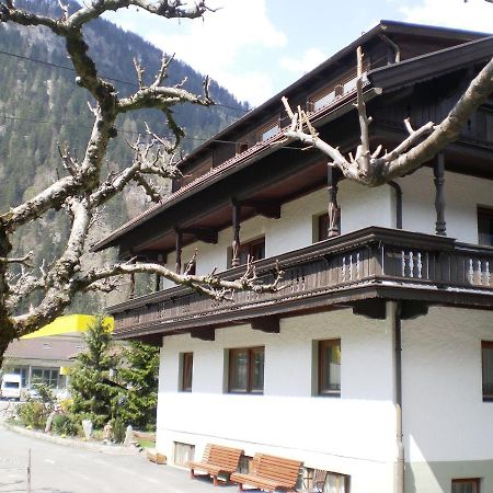 Bergsteiger-Zimmer Pension Obermair Mayrhofen Bagian luar foto